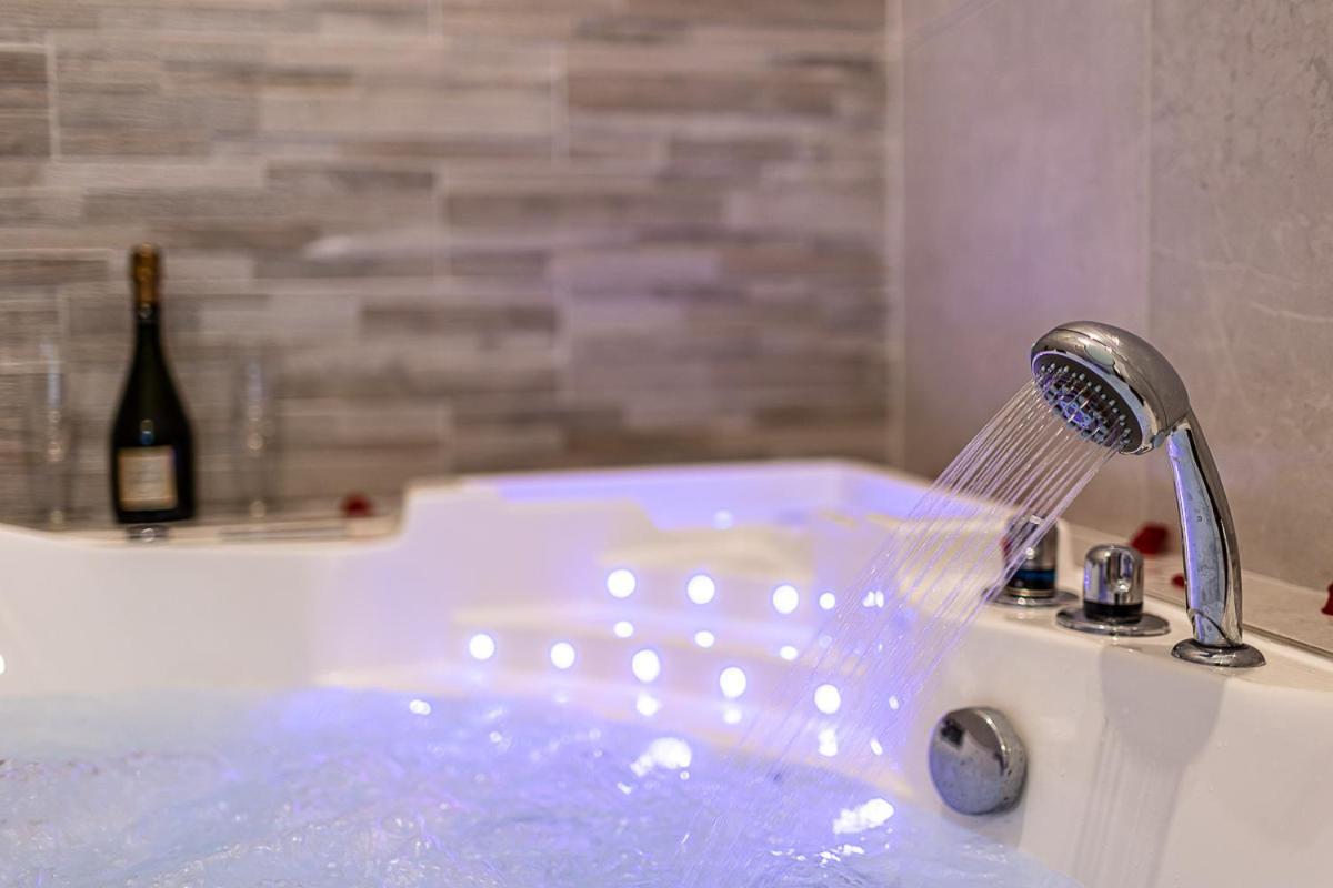 Ferienwohnung Havre De Paix Jacuzzi Asnières Exterior foto
