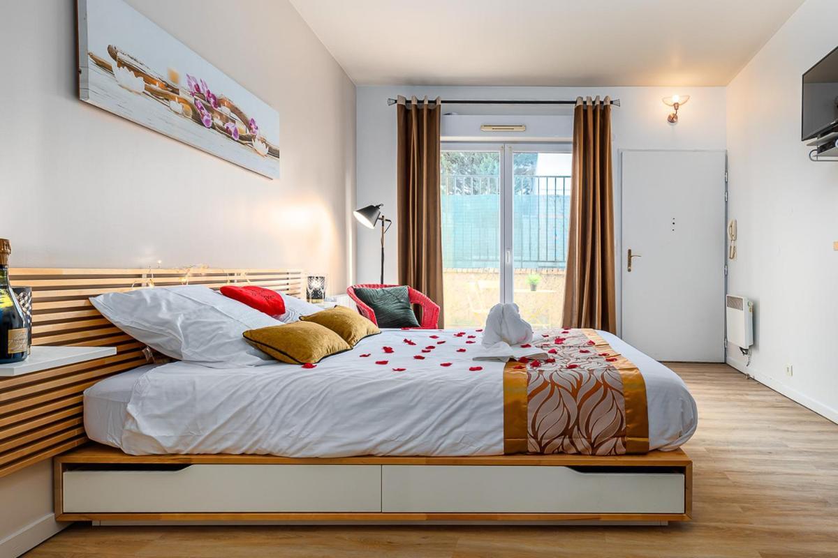 Ferienwohnung Havre De Paix Jacuzzi Asnières Exterior foto
