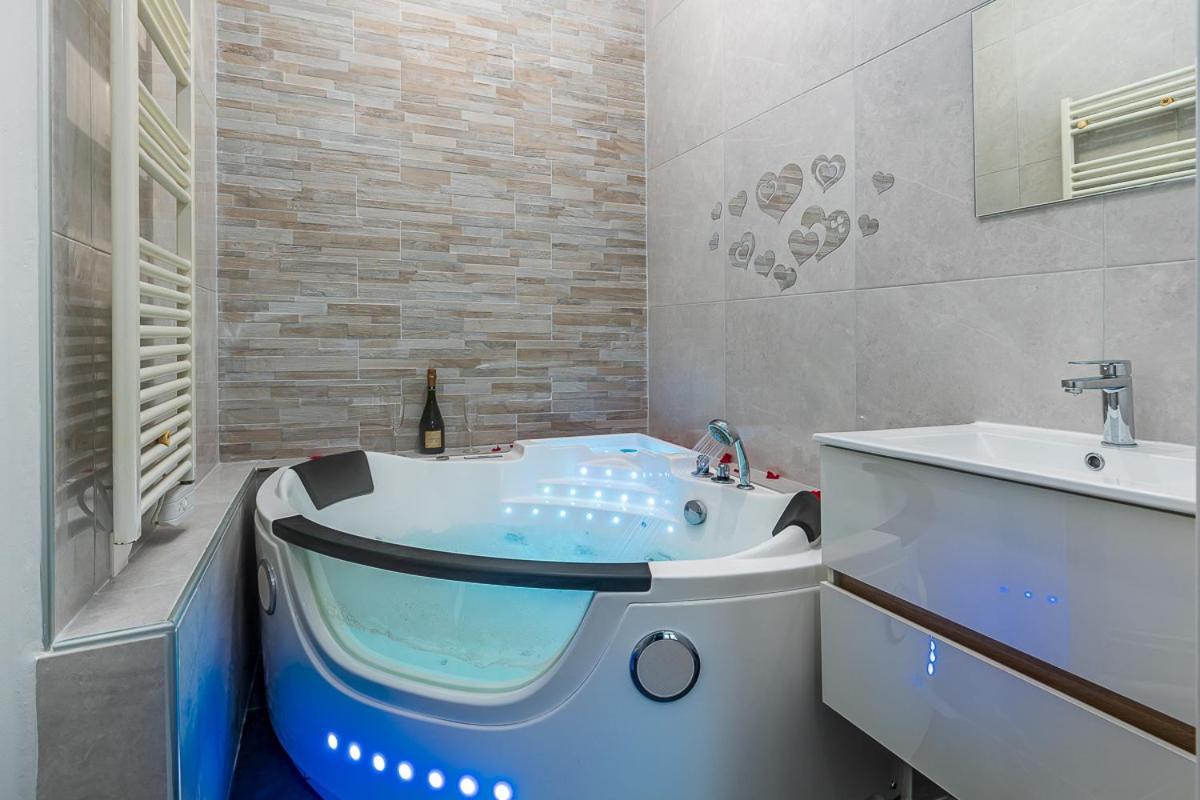 Ferienwohnung Havre De Paix Jacuzzi Asnières Exterior foto