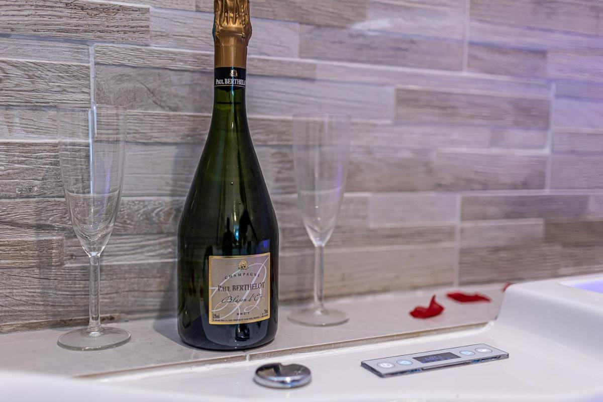 Ferienwohnung Havre De Paix Jacuzzi Asnières Exterior foto